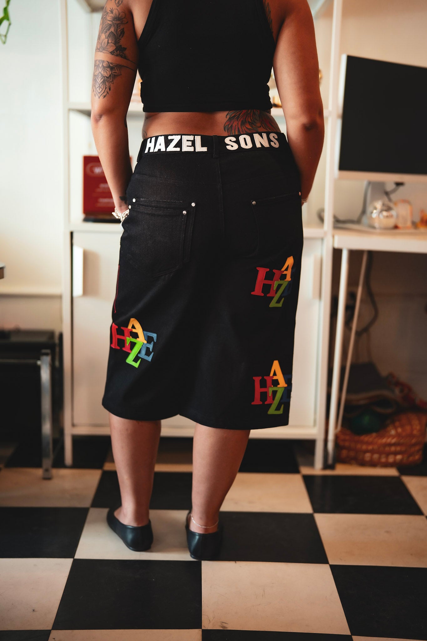 “CRAYOLA MIDNIGHT” CARPENTER JORTS